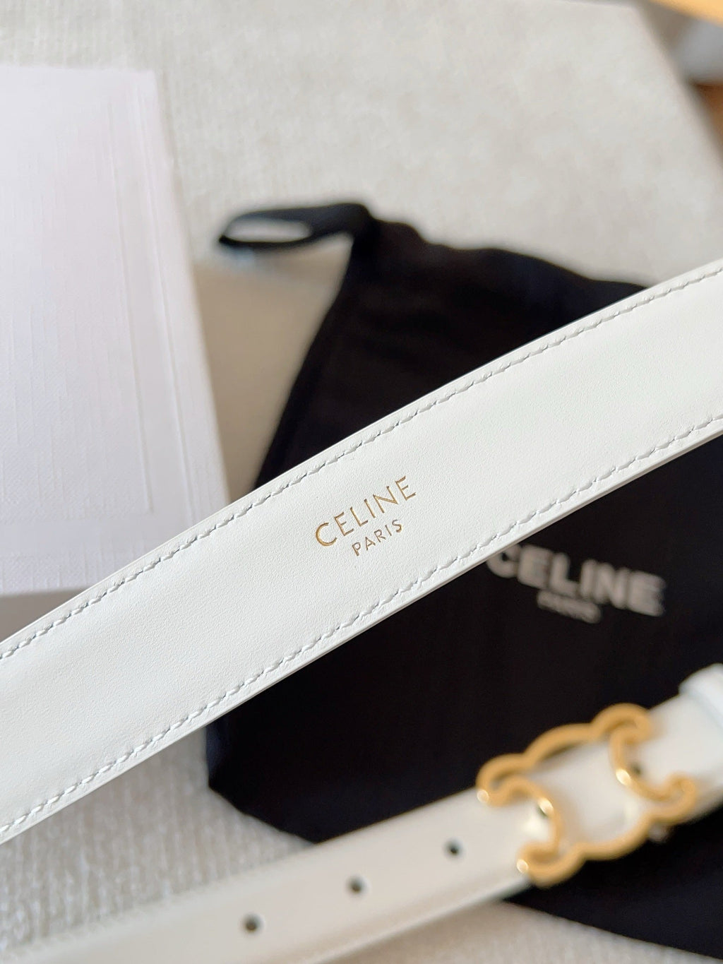 CELINE 25S TRIOMPHE BELT 25MM IN WHITE CALFSKIN GOLD HARDWARE 585788