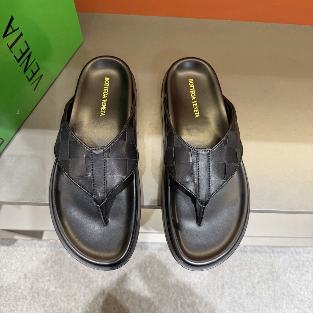 Bottega Veneta Men's Black Woven Thong Sandals